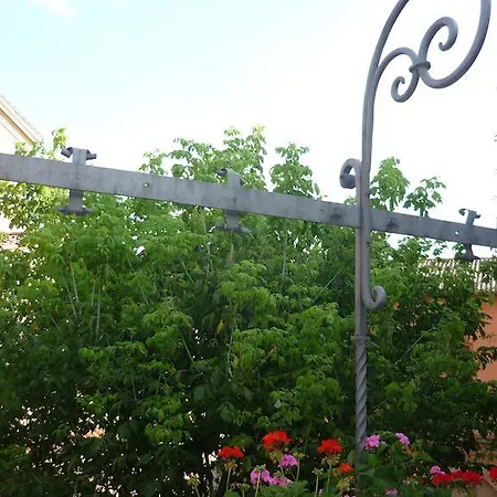 Couette-café Il Giardino Segreto 3*
